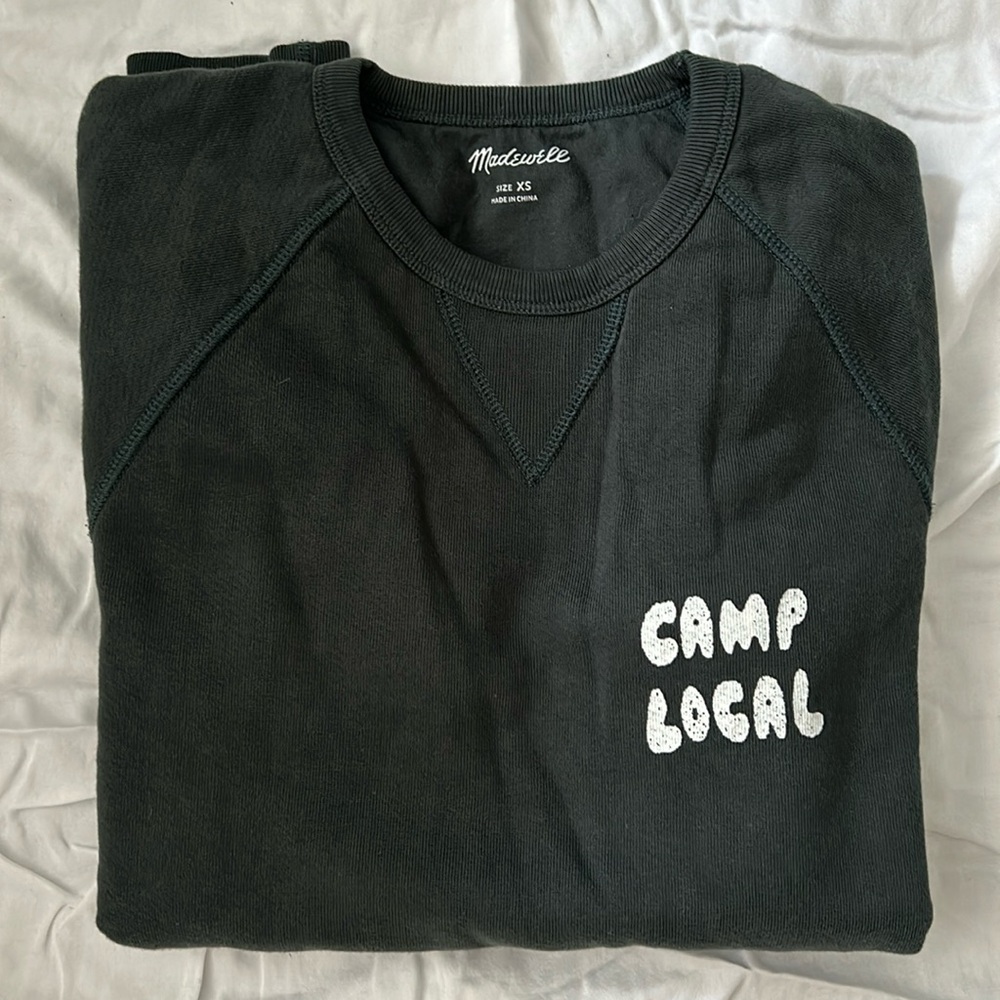 Madewell - garment dyed crewneck sweatshirt / "camp local" / green